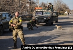 Украінскія вайскоўцы ў Снігіроўцы Мікалаеўскай вобласьці, 10 лістапада 2022