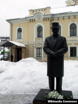 Помнік Антанасу Сьмятону ў Коўне