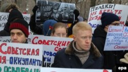 Пікет пад пасольствам Польшчы ў Маскве, выліканы выказваньнямі Гжэгажа Схятыны