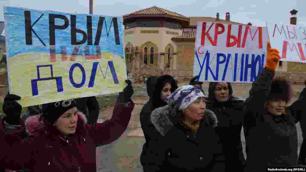 8 сакавіка. Акцыя крымчанак супраць вайны, за мір і адзінства з Украінай у Сімфэропалі.