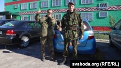 Зьміцер Дашкевіч і Сяргей Пальчэўскі каля Веткаўскага РУУС