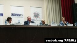 Belarus — Gisela Wurm, Kent Harstedt, Ivana Dobešova, Tana de Zulueta of OSCE during press-conference in Minsk, 12sep2016