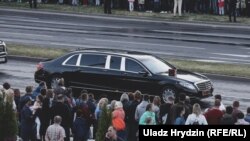 Новы бронемабіль Mercedes-Maybach Pullman Guard на парадзе 3 ліпеня