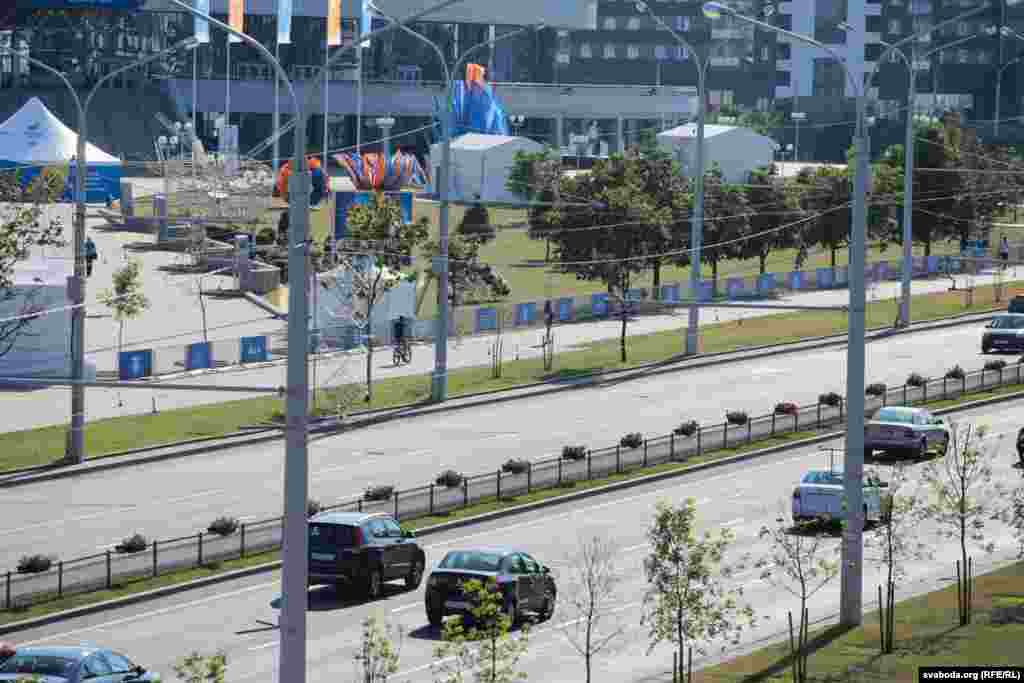 Belarus -- concrete blocks was removed from Minsk streets, 11 June 2019