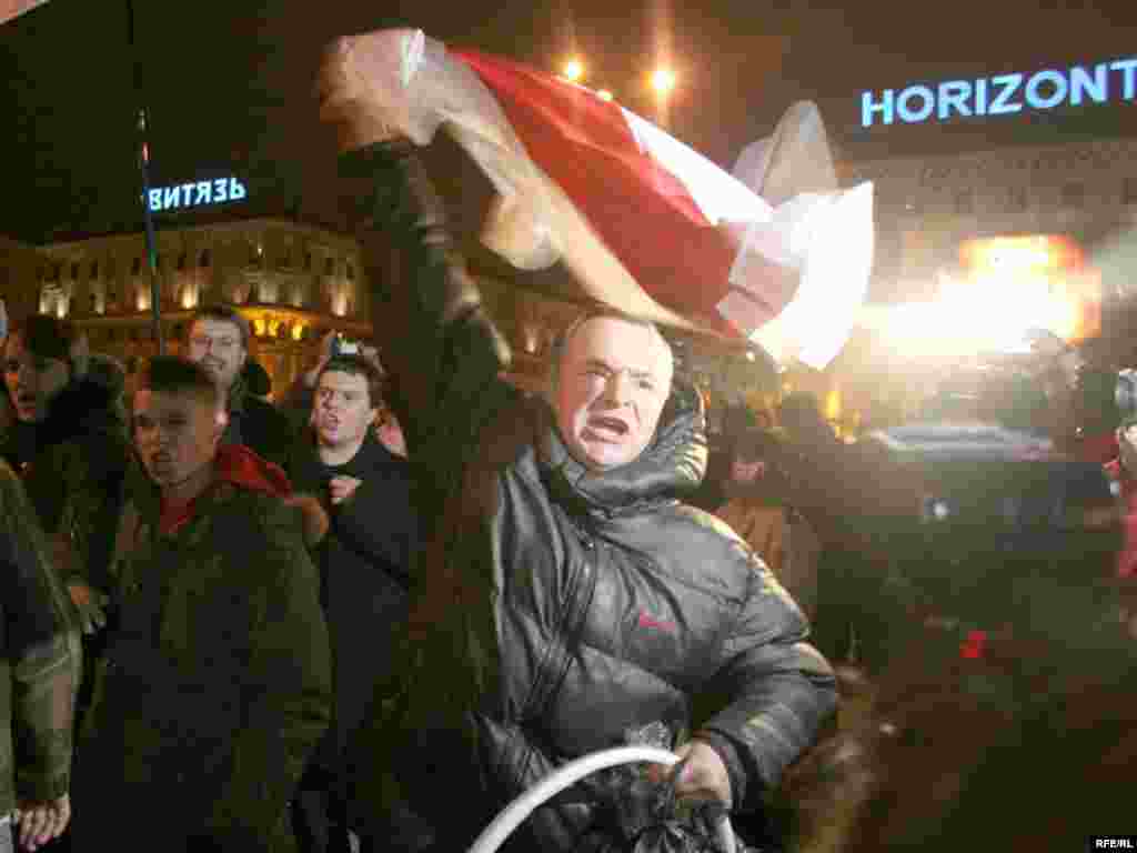 Менск, 12 сьнежня 2007 году - Несанкцыянаваная акцыя “За незалежную Беларусь” у цэнтры Менску.