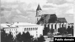 Касьцёл Найсьвяцейшай Панны Марыі, вядомы як фара Вітаўта, у 1961 годзе, за паўгоду да зьнішчэньня. Фота oldgrodno.by