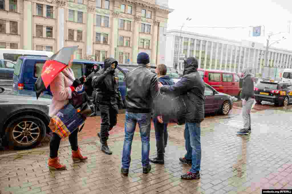 Затрыманьне актывіста &laquo;Эўрапейскай Беларусі&raquo; Арцёма Чарняка