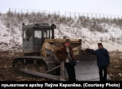 Гісторык Павал Каралёў. Пошукі выкінутай археалагічнай калекцыі на сьметніку ў Калядзічах. 2008 год