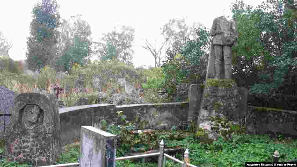 Belarus - What happened to burial palces of soldiers of the First World War, file photo of Uladzimir Bahdanau, undated