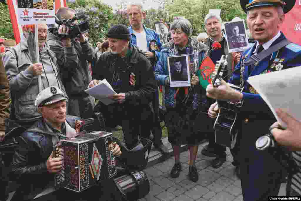 Такая акцыя ў Беларусі сёлета была толькі ў сталіцы. У Віцебску мясцовыя ўлады&nbsp;адмовілі&nbsp;ў правядзеньні шэсьця-акцыі &laquo;Несьмяротны полк&raquo; з фармулёўкай &laquo;не ўяўляецца магчымым&raquo; і прапанавалі далучыцца да акцыі &laquo;Беларусь памятае&raquo;