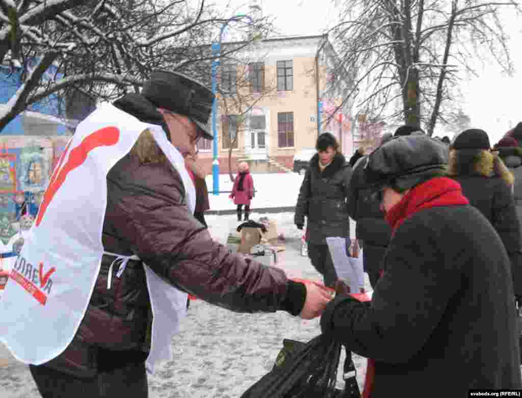 Уладзімер Бакаў, Горадня - Агітацыя за Някляева ў Горадні.